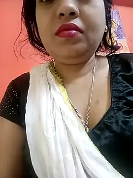 sunita-doll online show from October 3, 2025, 2:15 am