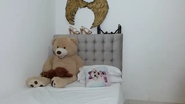 Sexy Lia  online show from September 19, 2025, 1:31 am