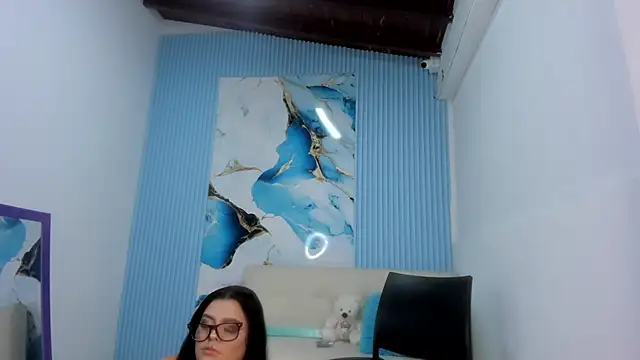 Danniela18  online show from March 19, 2025, 4:02 pm