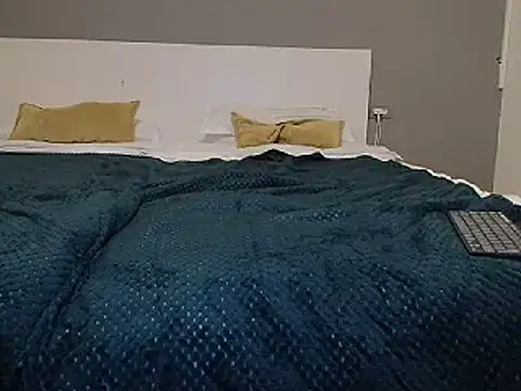 MaggyJane online show from January 13, 2025, 11:27 pm