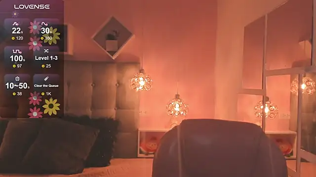 melanie hh online show from October 13, 2025, 4:03 am