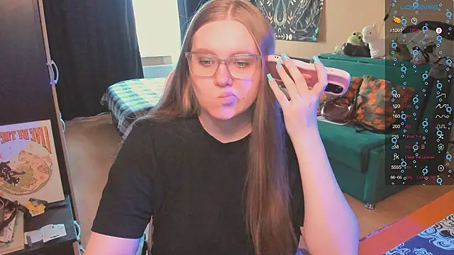 Alice Dreamgirl  online show from March 22, 2026, 11:23 am