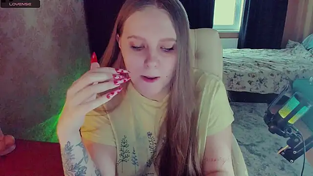 Alice Dreamgirl  online show from February 8, 2025, 12:17 pm