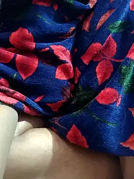 Hot-Manshi2 online show from January 6, 2026, 7:18 pm