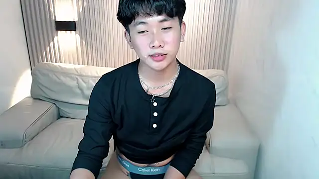 dangerzone0122 online show from October 5, 2025, 5:47 pm