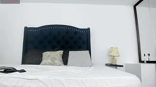 hotmature1 online show from November 12, 2025, 11:47 am