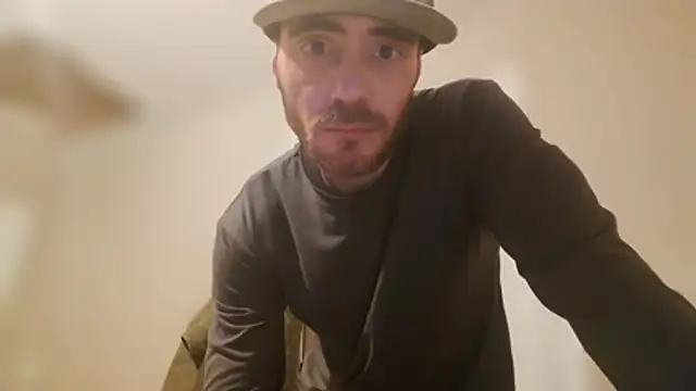 Huntzg23 online show from January 11, 2026, 7:48 am