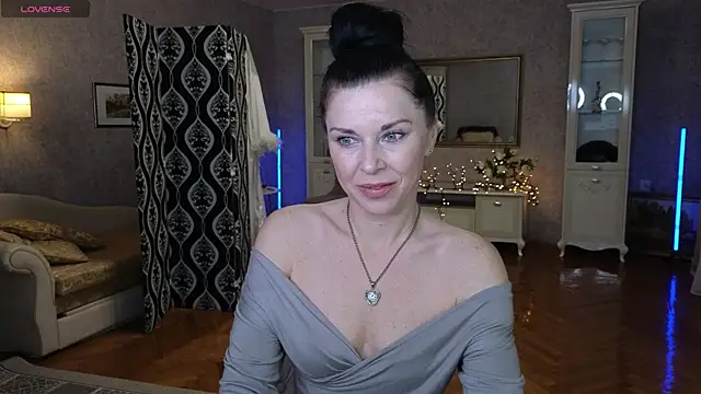 Snapshot of LinaJoy chatting on May 6, 2026, 8:57 pm LinaJoy online show from May 6, 2026, 8:57 pm