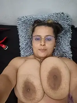 Miss balloonsmila online show from January 14, 2025, 3:32 am