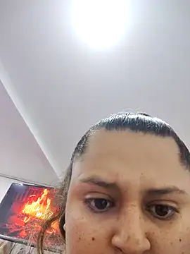 Miss balloonsmila online show from November 16, 2025, 11:08 pm