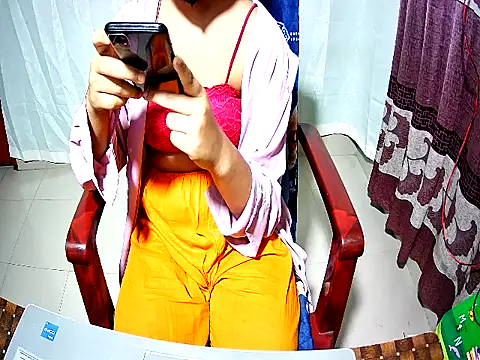 jesi-32 online show from December 1, 2025, 2:12 am