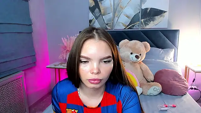 Curvy Dynamite  online show from September 15, 2025, 1:06 am