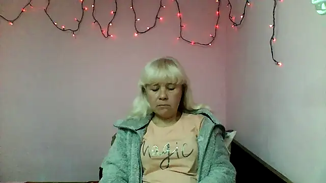 Snapshot of sakura_blonde chatting on March 3, 2026, 5:31 pm sakura blonde online show from March 3, 2026, 5:31 pm