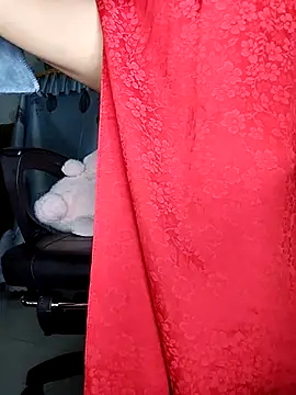 Lucy limon online show from April 12, 2026, 2:37 am