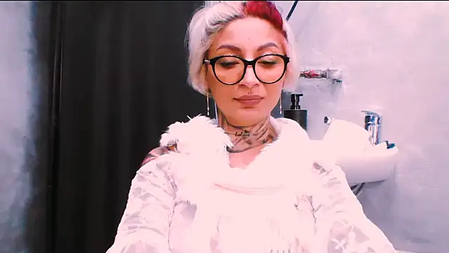 Lucky Deniz online show from November 22, 2025, 11:31 am