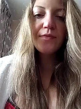 KattyLuuu online show from February 15, 2026, 12:59 pm