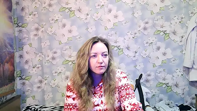 KattyLuuu online show from November 9, 2025, 5:28 pm