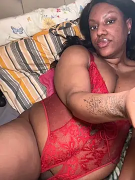 LavenderBuxton online show from March 4, 2026, 10:39 pm