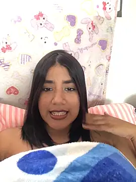 Snapshot of mia-valentina chatting on January 28, 2025, 7:00 pm mia-valentina online show from January 28, 2025, 7:00 pm