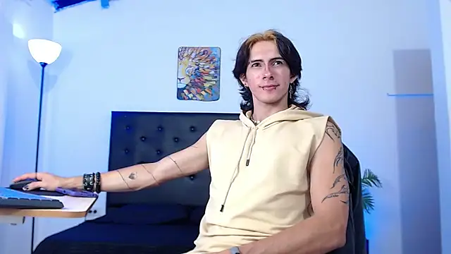 andreey50 online show from November 29, 2025, 8:31 pm