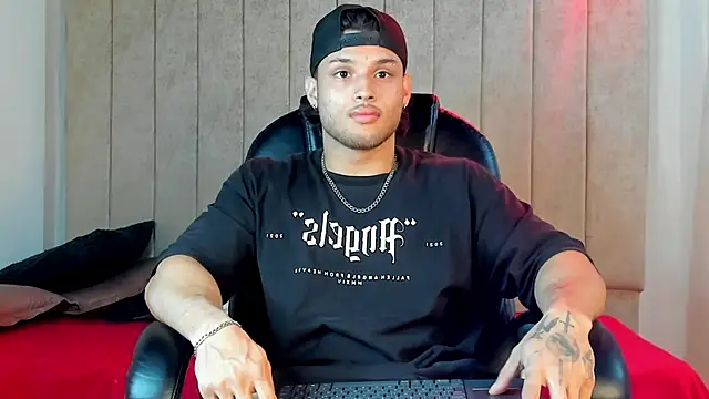 jeicob gagnon online show from September 30, 2025, 5:46 am