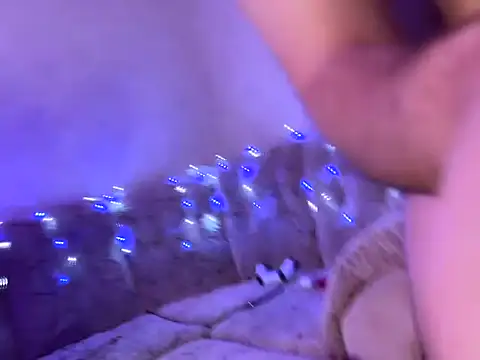 AzallandRoom online show from November 28, 2025, 2:28 pm