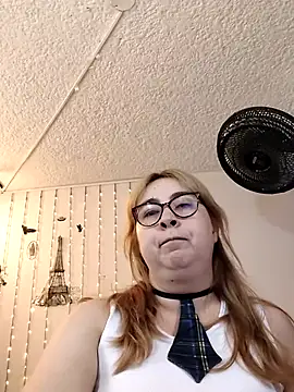 Snapshot of chloe_prg chatting on May 26, 2026, 4:10 am chloe prg online show from May 26, 2026, 4:10 am