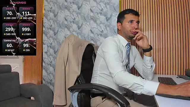 Hideintheoffice online show from November 28, 2025, 7:03 pm