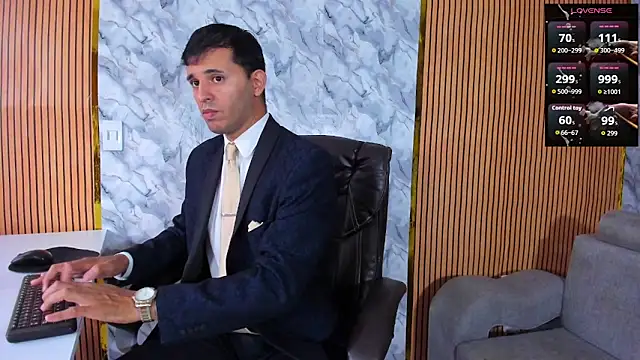 Hideintheoffice online show from September 20, 2025, 10:15 pm