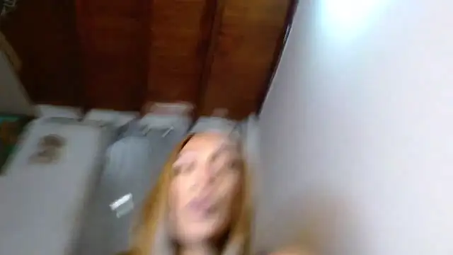 Dannacamilsaenz online show from December 3, 2025, 4:39 pm