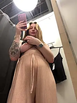 MayaMystic online show from March 8, 2025, 11:37 am