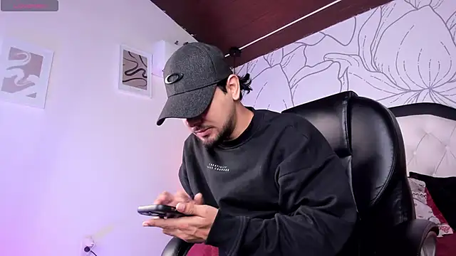 Samir bear online show from March 6, 2026, 12:44 pm