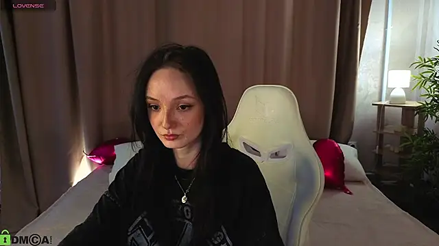 Snapshot of Cheryl__Brown chatting on May 1, 2026, 1:21 am Cheryl Brown online show from May 1, 2026, 1:21 am