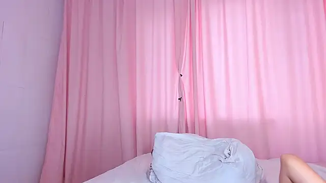 MeowthLilu online show from September 17, 2025, 3:08 am