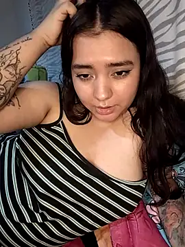 Ema kraus online show from March 18, 2025, 6:39 am