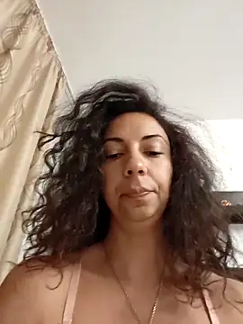 naughty69curls online show from September 21, 2025, 6:35 pm