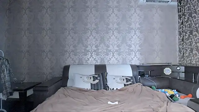 Agnes Allenn online show from September 25, 2025, 7:14 am