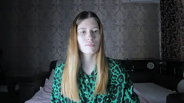 Agnes Allenn online show from October 8, 2025, 9:44 am