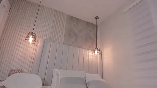  dakota a online show from September 17, 2025, 7:16 pm