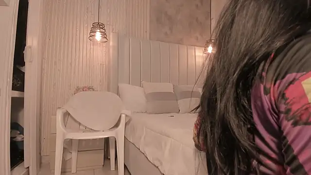  dakota a online show from September 24, 2025, 4:24 pm