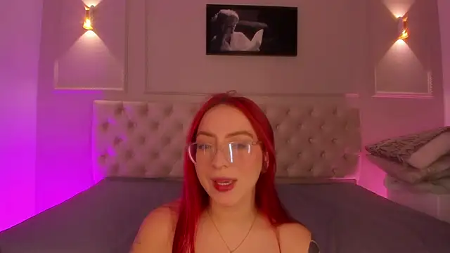 Snapshot of anniemartinezz chatting on September 14, 2025, 1:33 pm anniemartinezz online show from September 14, 2025, 1:33 pm