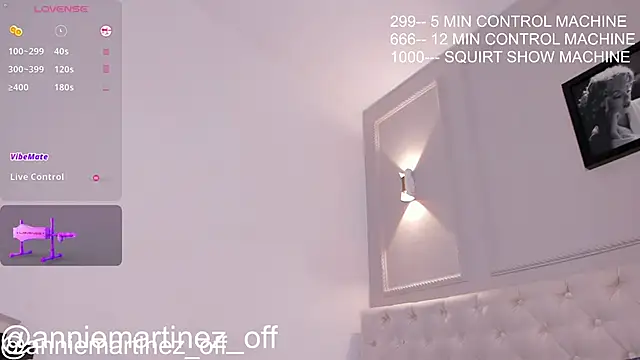 Snapshot of anniemartinezz chatting on March 2, 2025, 6:35 pm anniemartinezz online show from March 2, 2025, 6:35 pm