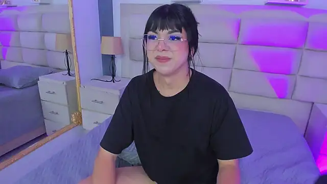 RoseCassie online show from March 18, 2025, 3:44 pm