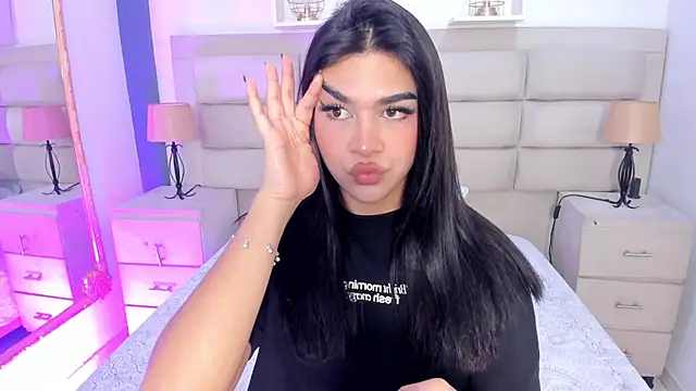 RoseCassie online show from September 11, 2025, 1:00 pm