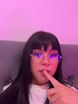 RoseCassie online show from March 13, 2025, 10:32 pm