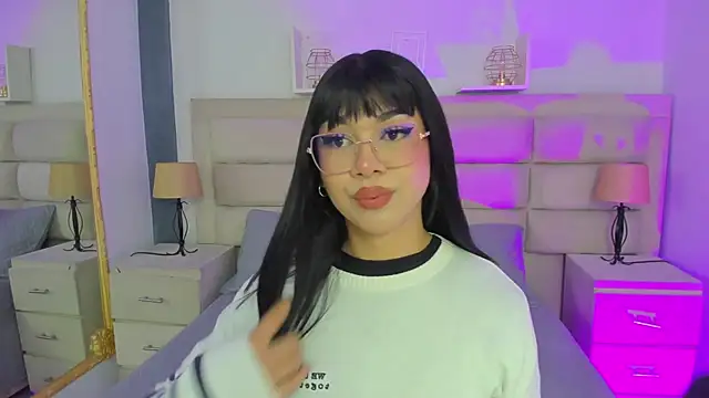 RoseCassie online show from March 18, 2025, 12:39 pm