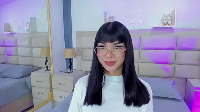 RoseCassie online show from March 20, 2025, 12:43 pm