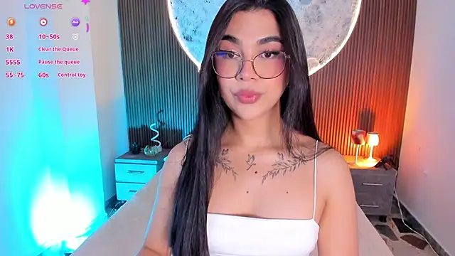 RoseCassie online show from June 2, 2026, 1:33 pm