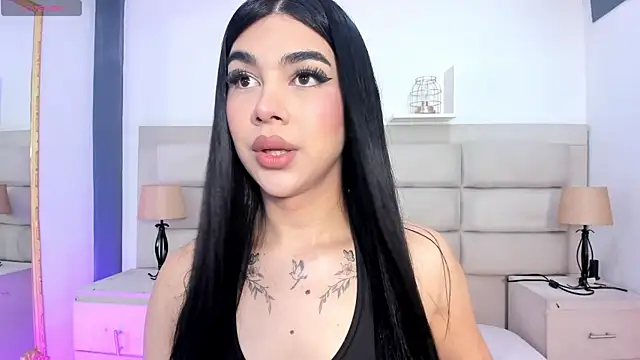 RoseCassie online show from October 4, 2025, 1:12 pm