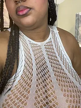 AinaraJimenez online show from April 10, 2026, 7:10 pm